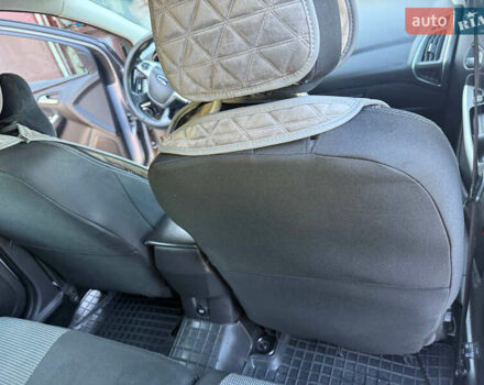 Серый Форд Фокус, объемом двигателя 1.6 л и пробегом 88 тыс. км за 8700 $, фото 10 на Automoto.ua