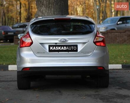 Серый Форд Фокус, объемом двигателя 2 л и пробегом 122 тыс. км за 5999 $, фото 4 на Automoto.ua
