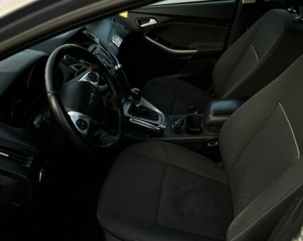 Серый Форд Фокус, объемом двигателя 1.6 л и пробегом 242 тыс. км за 5400 $, фото 5 на Automoto.ua