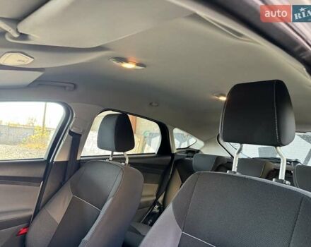 Сірий Форд Фокус, об'ємом двигуна 1.6 л та пробігом 130 тис. км за 9350 $, фото 28 на Automoto.ua