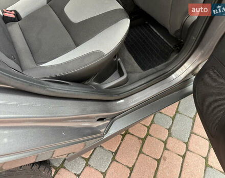 Серый Форд Фокус, объемом двигателя 2 л и пробегом 178 тыс. км за 6450 $, фото 32 на Automoto.ua
