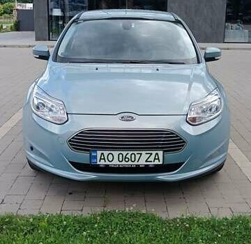 Серый Форд Фокус, объемом двигателя 0 л и пробегом 65 тыс. км за 7600 $, фото 2 на Automoto.ua