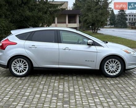 Серый Форд Фокус, объемом двигателя 0 л и пробегом 131 тыс. км за 7500 $, фото 3 на Automoto.ua