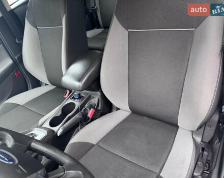 Серый Форд Фокус, объемом двигателя 2 л и пробегом 155 тыс. км за 7000 $, фото 2 на Automoto.ua