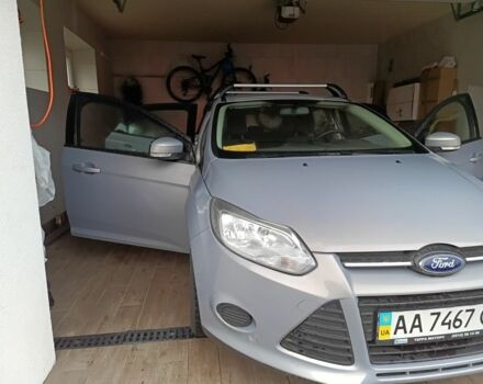 Форд Фокус 2013 у Ирпене на Automoto.ua Сірий Форд Фокус, об'ємом двигуна 1 л та пробігом 156 тис. км за 8200 $, фото 2 на Automoto.ua