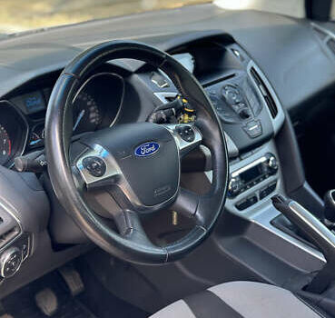 Серый Форд Фокус, объемом двигателя 1 л и пробегом 190 тыс. км за 6950 $, фото 3 на Automoto.ua