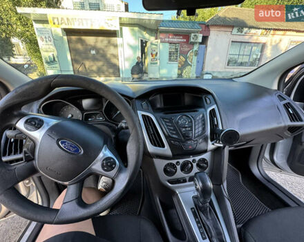 Сірий Форд Фокус, об'ємом двигуна 2 л та пробігом 266 тис. км за 8500 $, фото 1 на Automoto.ua