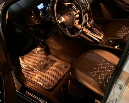 Серый Форд Фокус, объемом двигателя 2 л и пробегом 16300 тыс. км за 7700 $, фото 10 на Automoto.ua