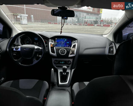 Серый Форд Фокус, объемом двигателя 1.56 л и пробегом 226 тыс. км за 7900 $, фото 51 на Automoto.ua