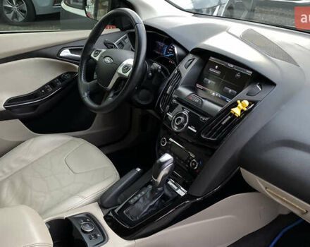 Сірий Форд Фокус, об'ємом двигуна 0 л та пробігом 106 тис. км за 6700 $, фото 41 на Automoto.ua