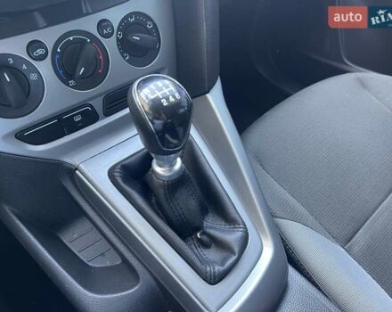 Серый Форд Фокус, объемом двигателя 1.56 л и пробегом 155 тыс. км за 8100 $, фото 10 на Automoto.ua