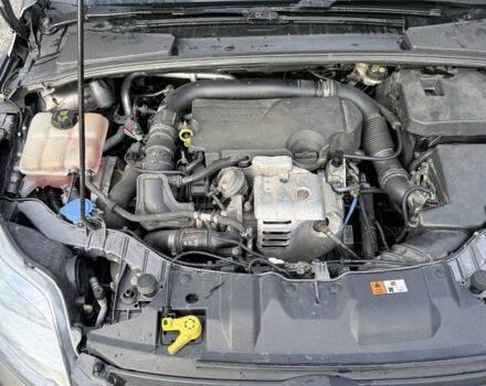 Серый Форд Фокус, объемом двигателя 1 л и пробегом 131 тыс. км за 6000 $, фото 7 на Automoto.ua