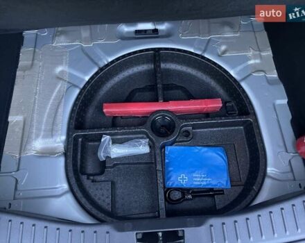 Серый Форд Фокус, объемом двигателя 1.6 л и пробегом 198 тыс. км за 9800 $, фото 6 на Automoto.ua