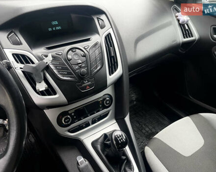 Сірий Форд Фокус, об'ємом двигуна 1 л та пробігом 129 тис. км за 6499 $, фото 15 на Automoto.ua