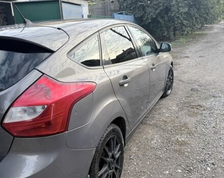 Серый Форд Фокус, объемом двигателя 1 л и пробегом 131 тыс. км за 6000 $, фото 3 на Automoto.ua