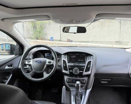 Сірий Форд Фокус, об'ємом двигуна 2 л та пробігом 180 тис. км за 9000 $, фото 4 на Automoto.ua