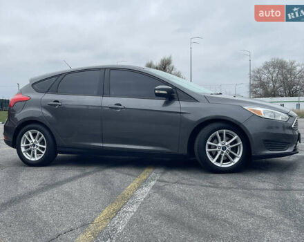 Серый Форд Фокус, объемом двигателя 2 л и пробегом 130 тыс. км за 7700 $, фото 5 на Automoto.ua