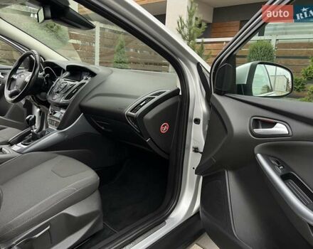 Форд Фокус 2014 в Стрые на Automoto.ua Серый Форд Фокус, объемом двигателя 1.6 л и пробегом 197 тыс. км за 9350 $, фото 3 на Automoto.ua