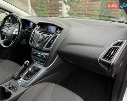 Форд Фокус 2014 в Стрые на Automoto.ua Серый Форд Фокус, объемом двигателя 1.6 л и пробегом 197 тыс. км за 9350 $, фото 111 на Automoto.ua