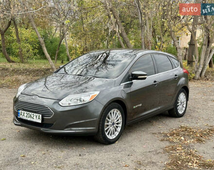Серый Форд Фокус, объемом двигателя 0 л и пробегом 137 тыс. км за 7350 $, фото 1 на Automoto.ua