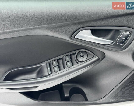 Серый Форд Фокус, объемом двигателя 2 л и пробегом 63 тыс. км за 8500 $, фото 18 на Automoto.ua