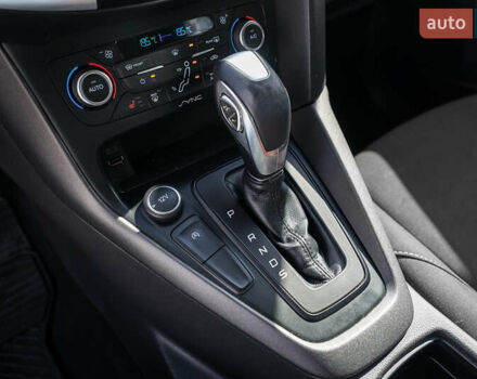 Серый Форд Фокус, объемом двигателя 1 л и пробегом 162 тыс. км за 9500 $, фото 5 на Automoto.ua