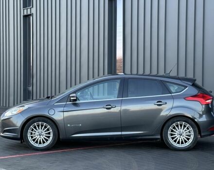 Серый Форд Фокус, объемом двигателя 0 л и пробегом 60 тыс. км за 6950 $, фото 6 на Automoto.ua