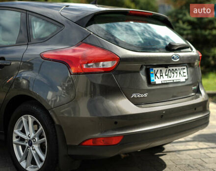 Серый Форд Фокус, объемом двигателя 1 л и пробегом 162 тыс. км за 9500 $, фото 6 на Automoto.ua