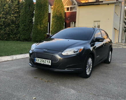 Серый Форд Фокус, объемом двигателя 0 л и пробегом 137 тыс. км за 7350 $, фото 1 на Automoto.ua