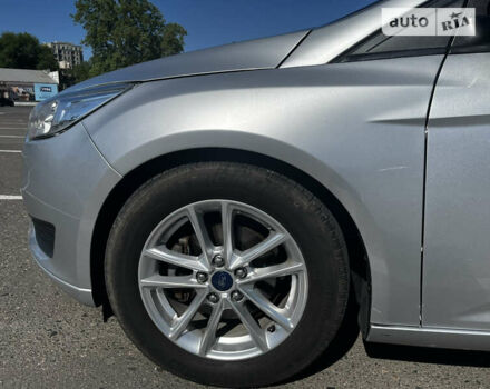 Сірий Форд Фокус, об'ємом двигуна 2 л та пробігом 93 тис. км за 10000 $, фото 2 на Automoto.ua