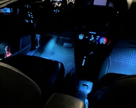 Сірий Форд Фокус, об'ємом двигуна 2 л та пробігом 204 тис. км за 7950 $, фото 3 на Automoto.ua