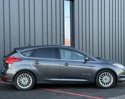 Серый Форд Фокус, объемом двигателя 0 л и пробегом 60 тыс. км за 6950 $, фото 1 на Automoto.ua