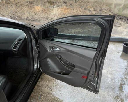 Серый Форд Фокус, объемом двигателя 2.01 л и пробегом 213 тыс. км за 8200 $, фото 12 на Automoto.ua