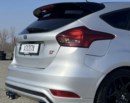 Серый Форд Фокус, объемом двигателя 2 л и пробегом 195 тыс. км за 8500 $, фото 4 на Automoto.ua