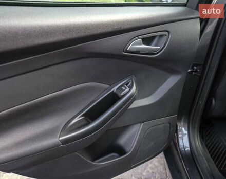 Серый Форд Фокус, объемом двигателя 1 л и пробегом 162 тыс. км за 9500 $, фото 15 на Automoto.ua