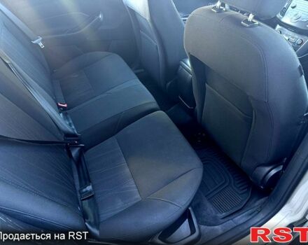 Сірий Форд Фокус, об'ємом двигуна 2 л та пробігом 137 тис. км за 9300 $, фото 2 на Automoto.ua