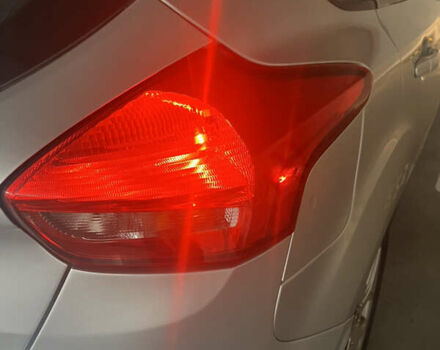 Сірий Форд Фокус, об'ємом двигуна 2 л та пробігом 141 тис. км за 9000 $, фото 38 на Automoto.ua