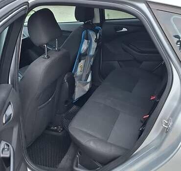 Сірий Форд Фокус, об'ємом двигуна 2 л та пробігом 177 тис. км за 6500 $, фото 3 на Automoto.ua