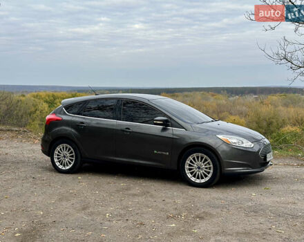 Серый Форд Фокус, объемом двигателя 0 л и пробегом 137 тыс. км за 7350 $, фото 4 на Automoto.ua