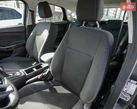 Серый Форд Фокус, объемом двигателя 1 л и пробегом 162 тыс. км за 9500 $, фото 16 на Automoto.ua