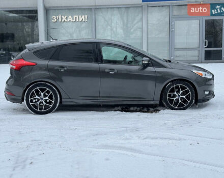 Серый Форд Фокус, объемом двигателя 2 л и пробегом 63 тыс. км за 8500 $, фото 4 на Automoto.ua