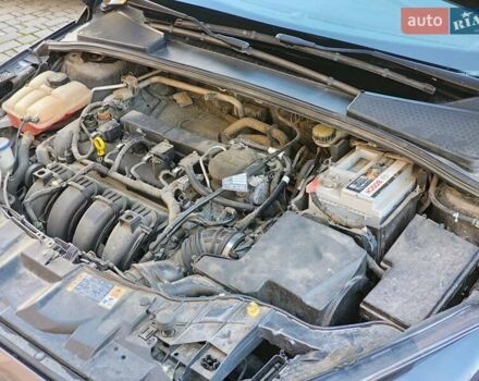 Серый Форд Фокус, объемом двигателя 2 л и пробегом 223 тыс. км за 8000 $, фото 5 на Automoto.ua