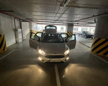 Сірий Форд Фокус, об'ємом двигуна 2 л та пробігом 141 тис. км за 9000 $, фото 6 на Automoto.ua