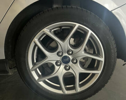 Сірий Форд Фокус, об'ємом двигуна 2 л та пробігом 141 тис. км за 9000 $, фото 31 на Automoto.ua
