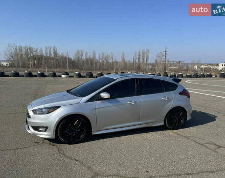Серый Форд Фокус, объемом двигателя 2 л и пробегом 185 тыс. км за 8500 $, фото 3 на Automoto.ua