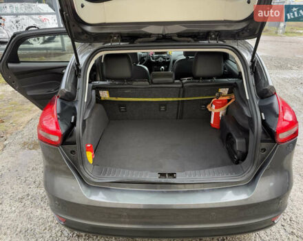 Серый Форд Фокус, объемом двигателя 2.01 л и пробегом 213 тыс. км за 8200 $, фото 16 на Automoto.ua