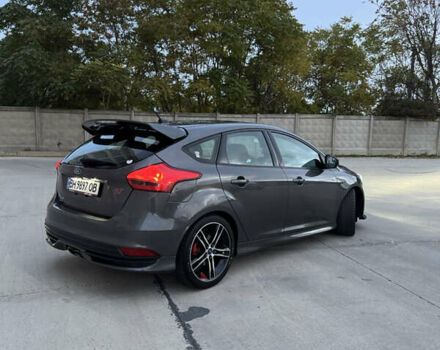 Серый Форд Фокус, объемом двигателя 2 л и пробегом 99 тыс. км за 11999 $, фото 3 на Automoto.ua