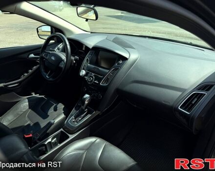 Сірий Форд Фокус, об'ємом двигуна 2 л та пробігом 127 тис. км за 9500 $, фото 5 на Automoto.ua