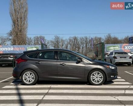 Сірий Форд Фокус, об'ємом двигуна 2 л та пробігом 156 тис. км за 9999 $, фото 3 на Automoto.ua