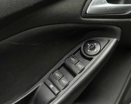 Серый Форд Фокус, объемом двигателя 2 л и пробегом 264 тыс. км за 8500 $, фото 10 на Automoto.ua